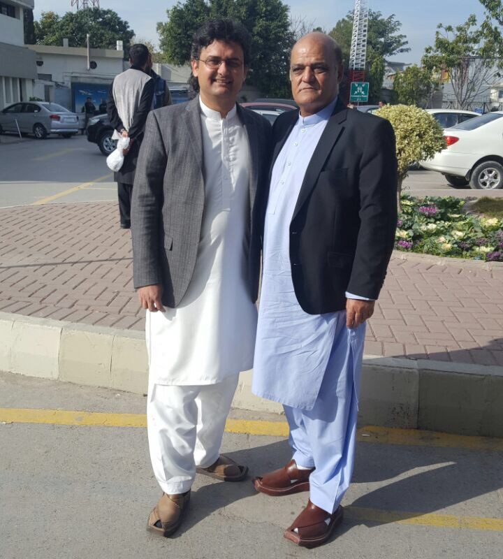 Going to Karachi With Mr Naeem Ul Haque – Tahir Anjum