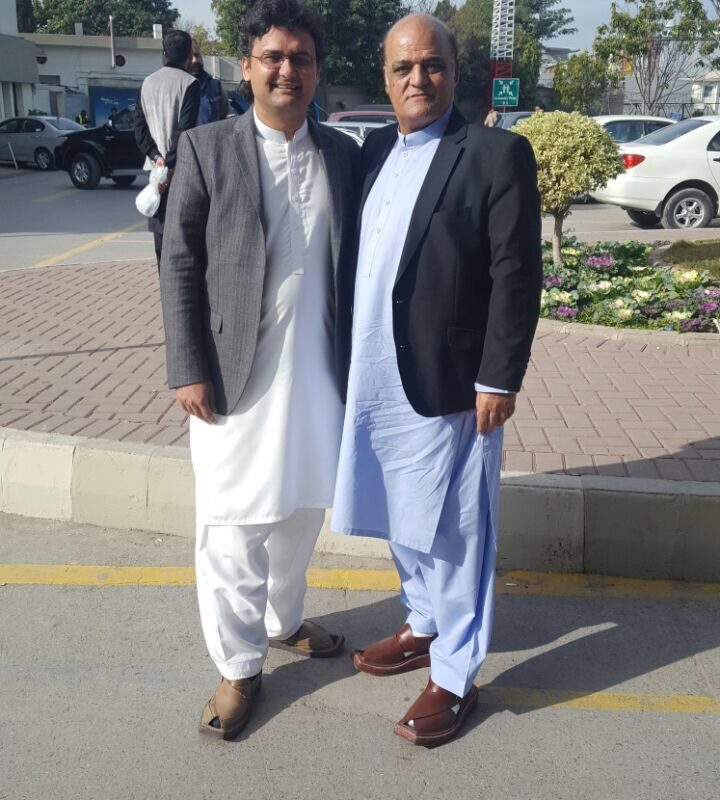 Going to Karachi With Mr Naeem Ul Haque – Tahir Anjum